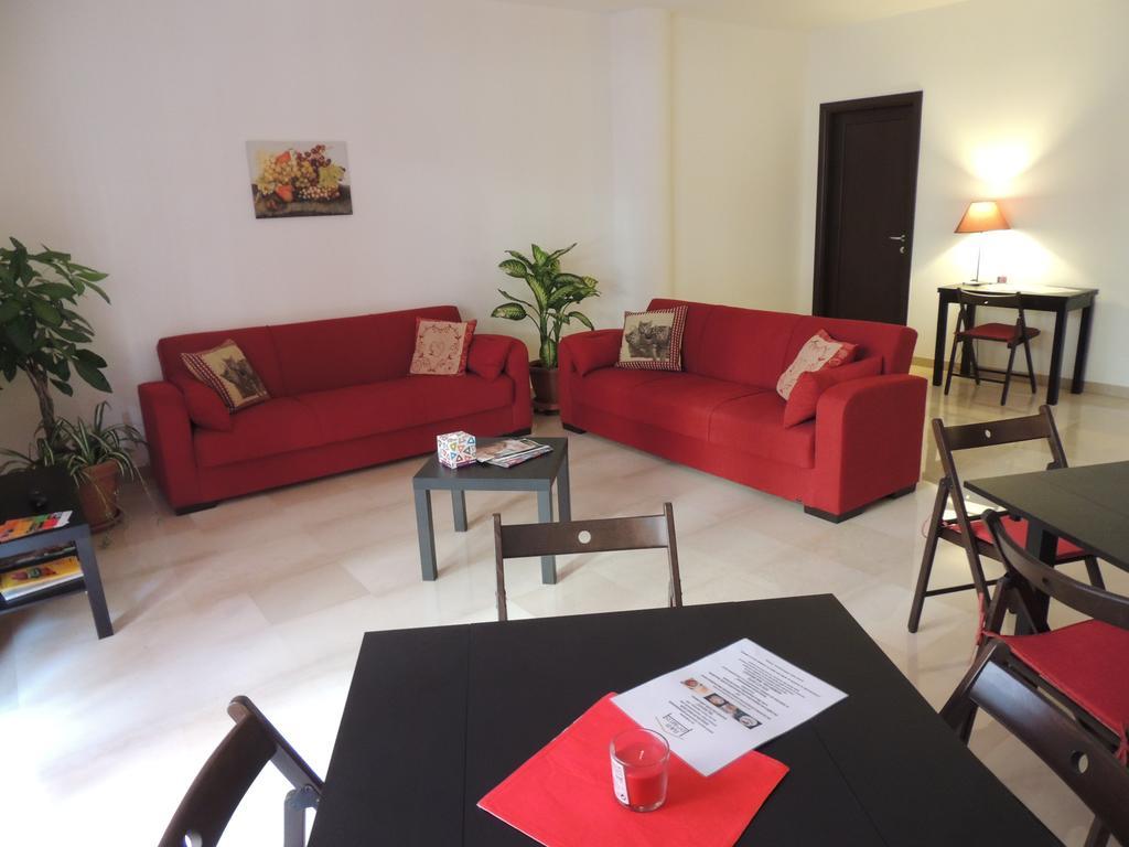 Отель Domus Taranto Unica Sede Номер фото